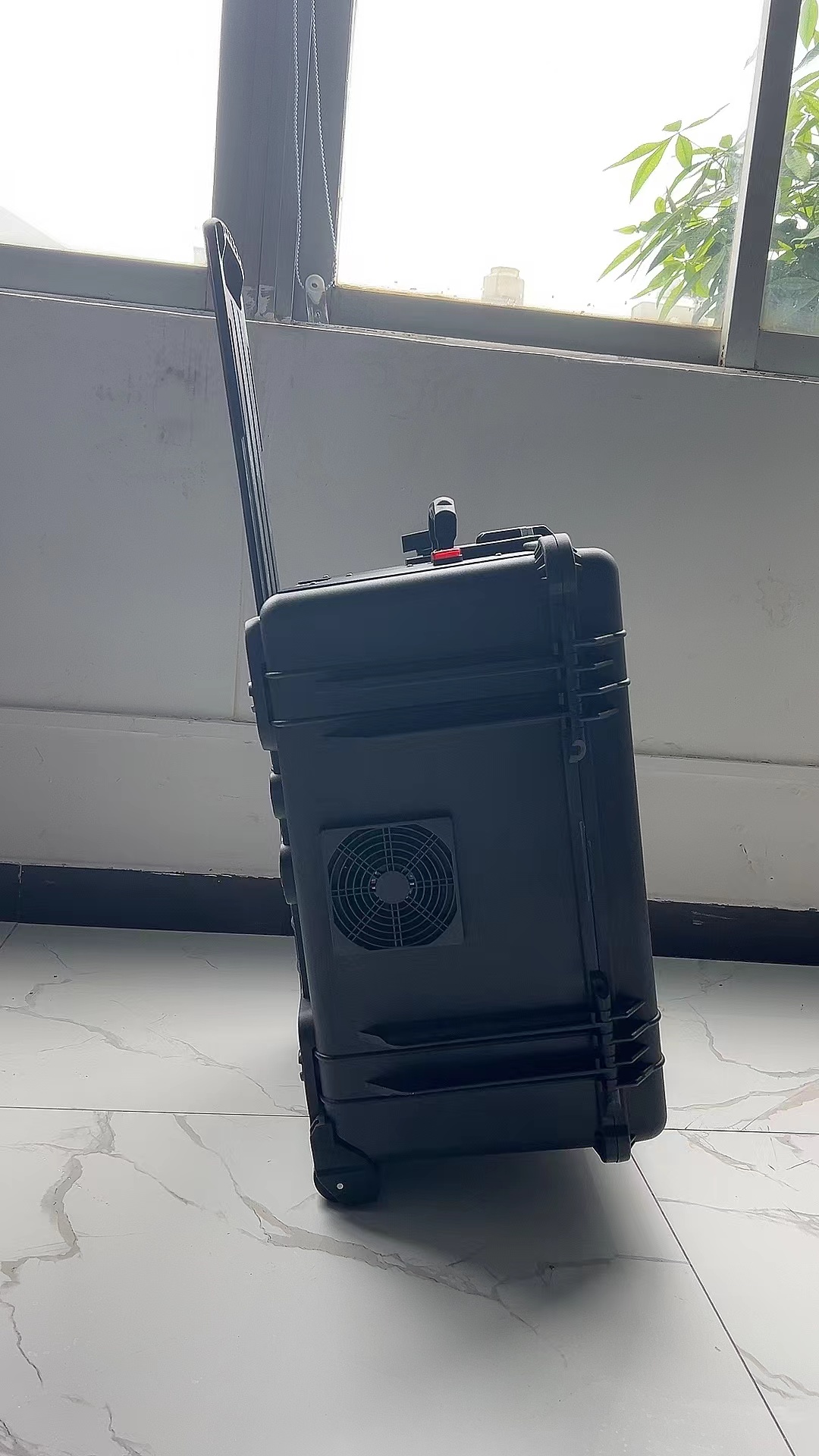 长葛手拉箱型移动通信干扰器